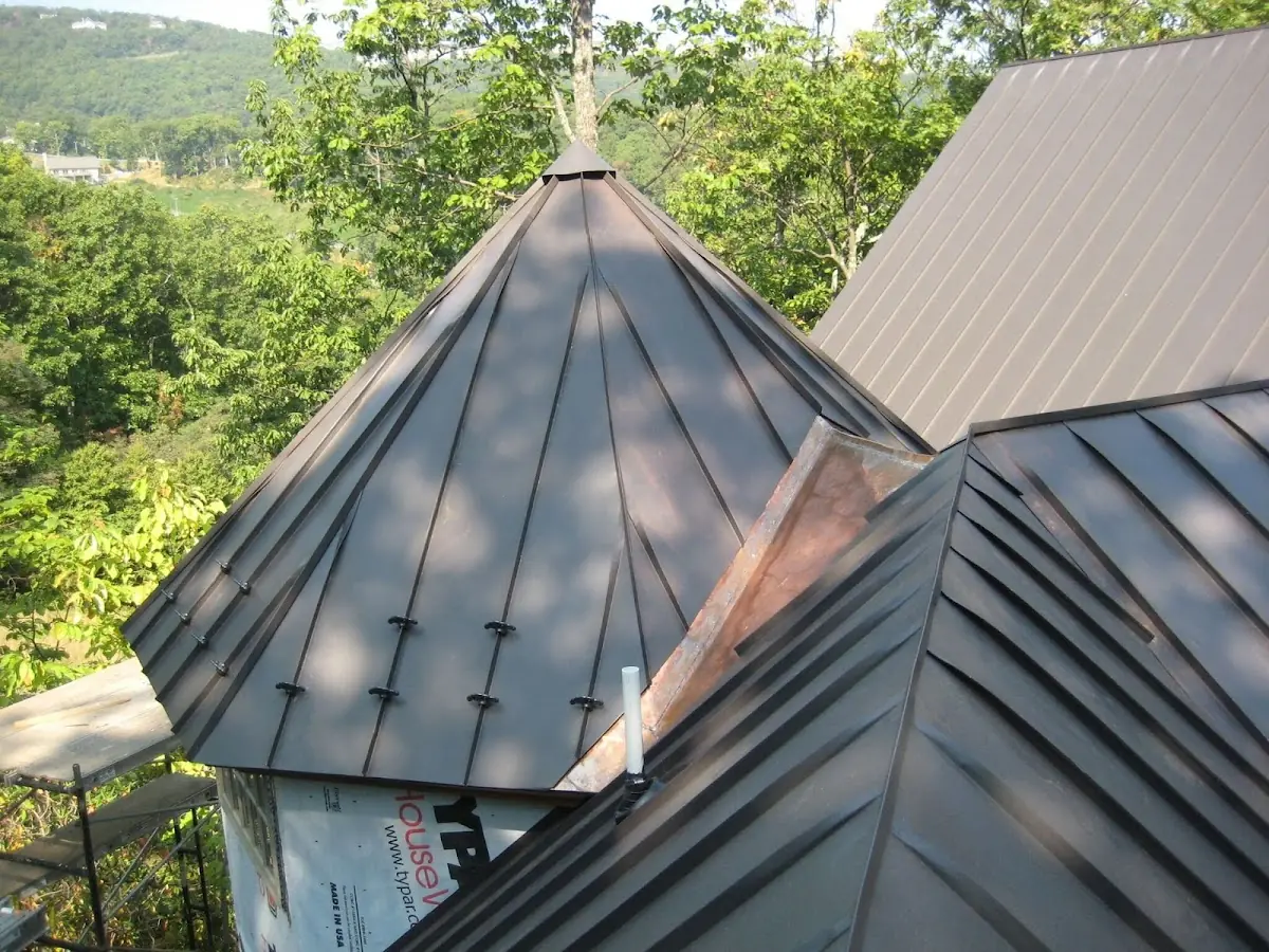 Professional Roof Tarp Installation by Craftsman Roofing in Murrieta Oaks